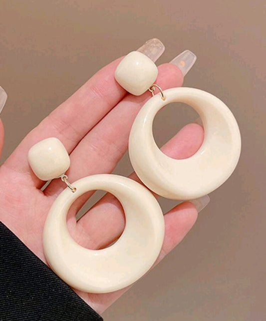 Cream Round Earrings